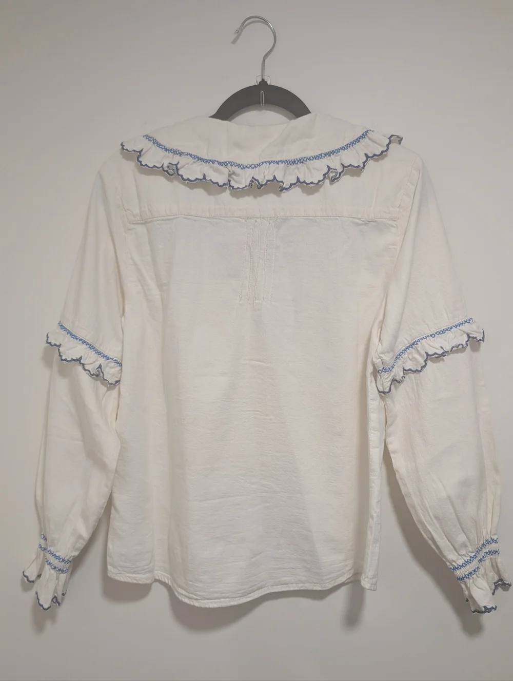 seventy + mochi | Phoebe Blouse In Ecru/Electric Blue - Picture 3 of 15